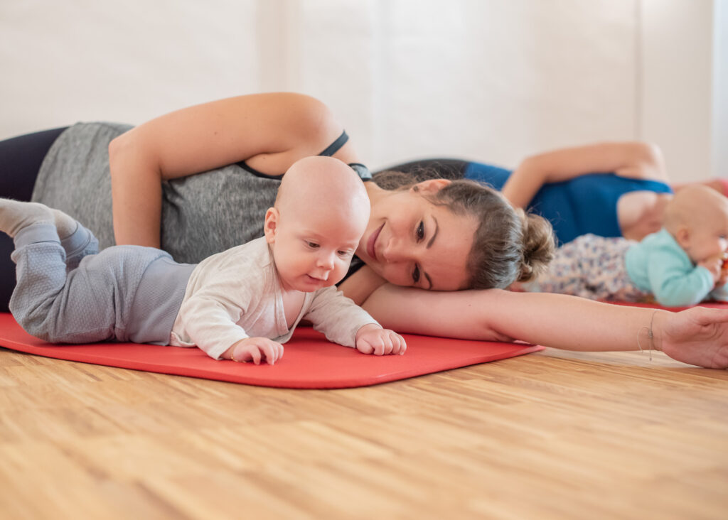 Rückbildungsgymnastik mit Baby